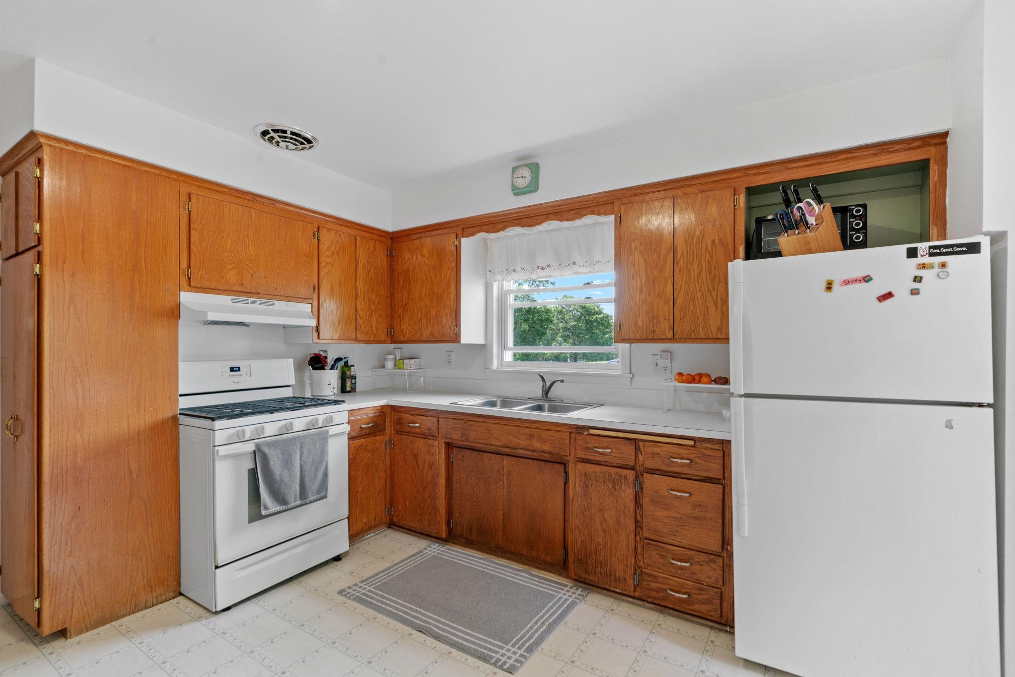 11106 River Road NE