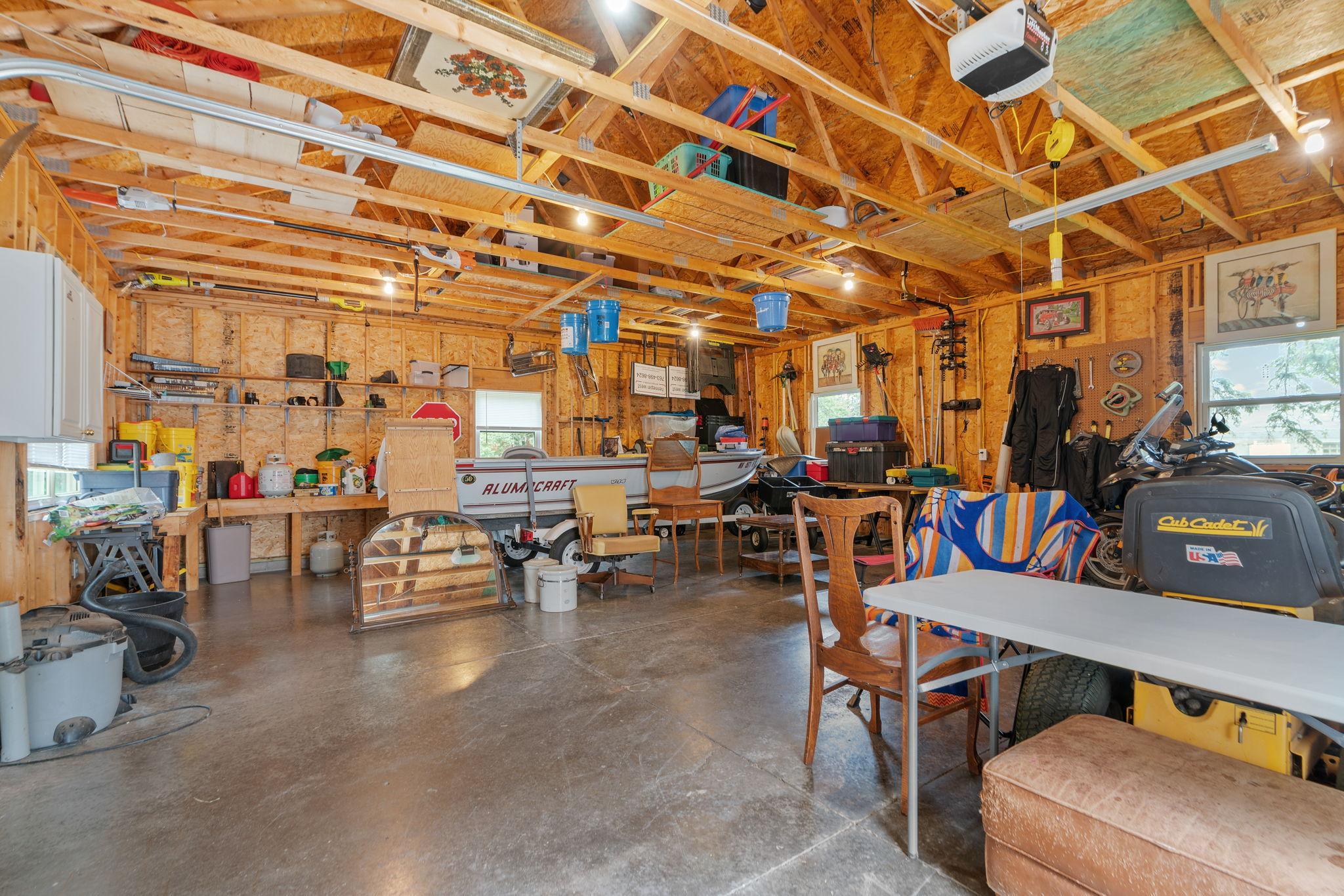 11106 River Road NE