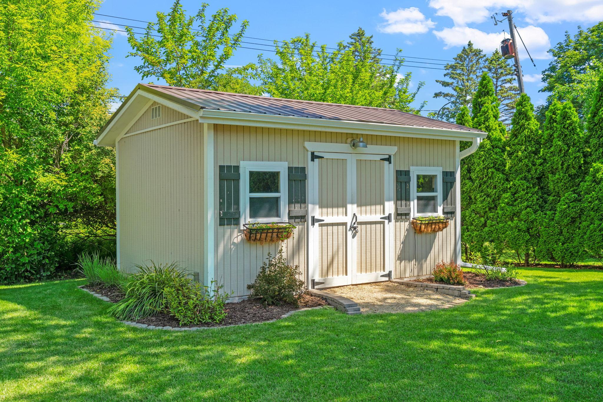 8656 27th Street N
