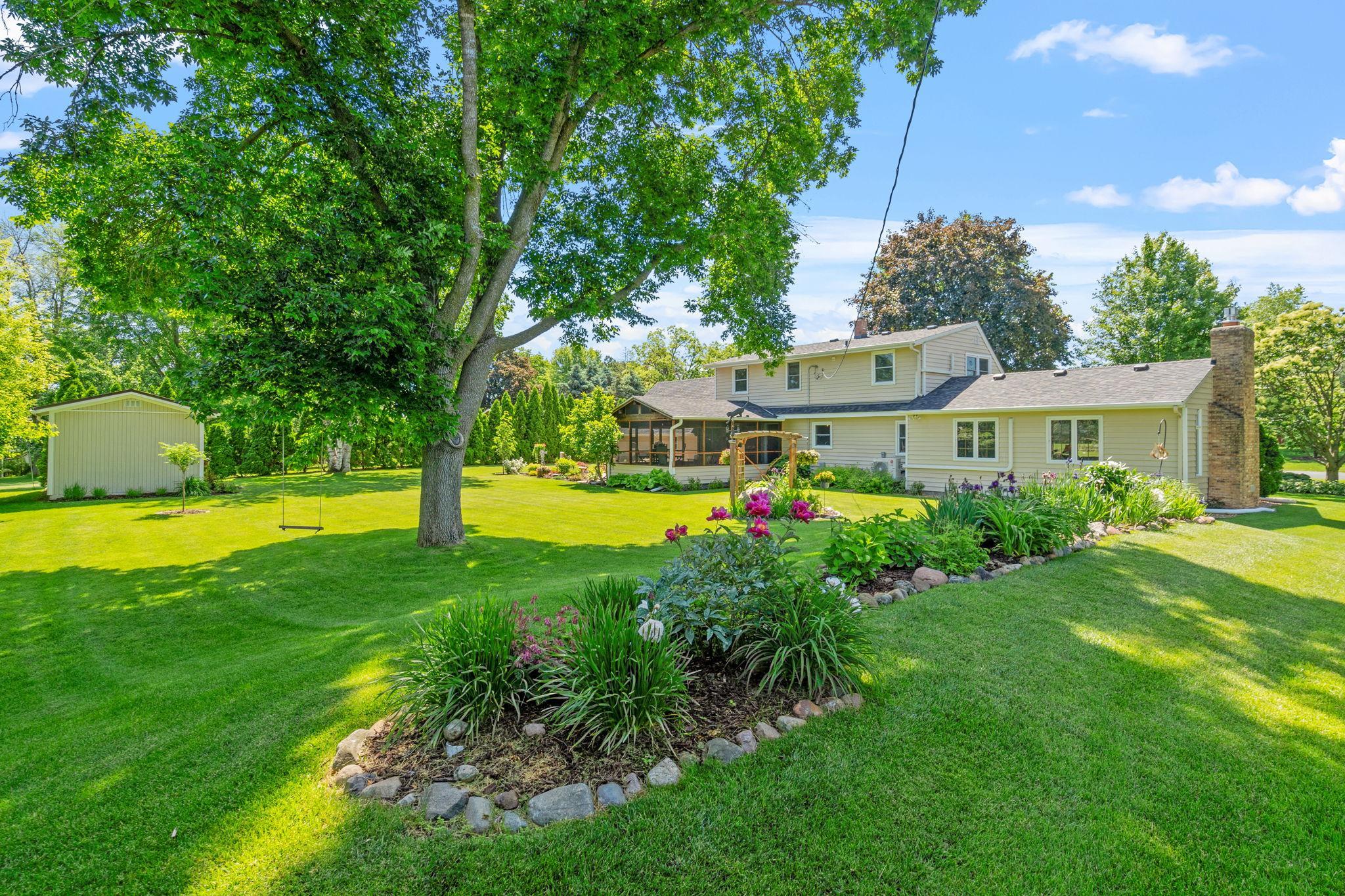 8656 27th Street N