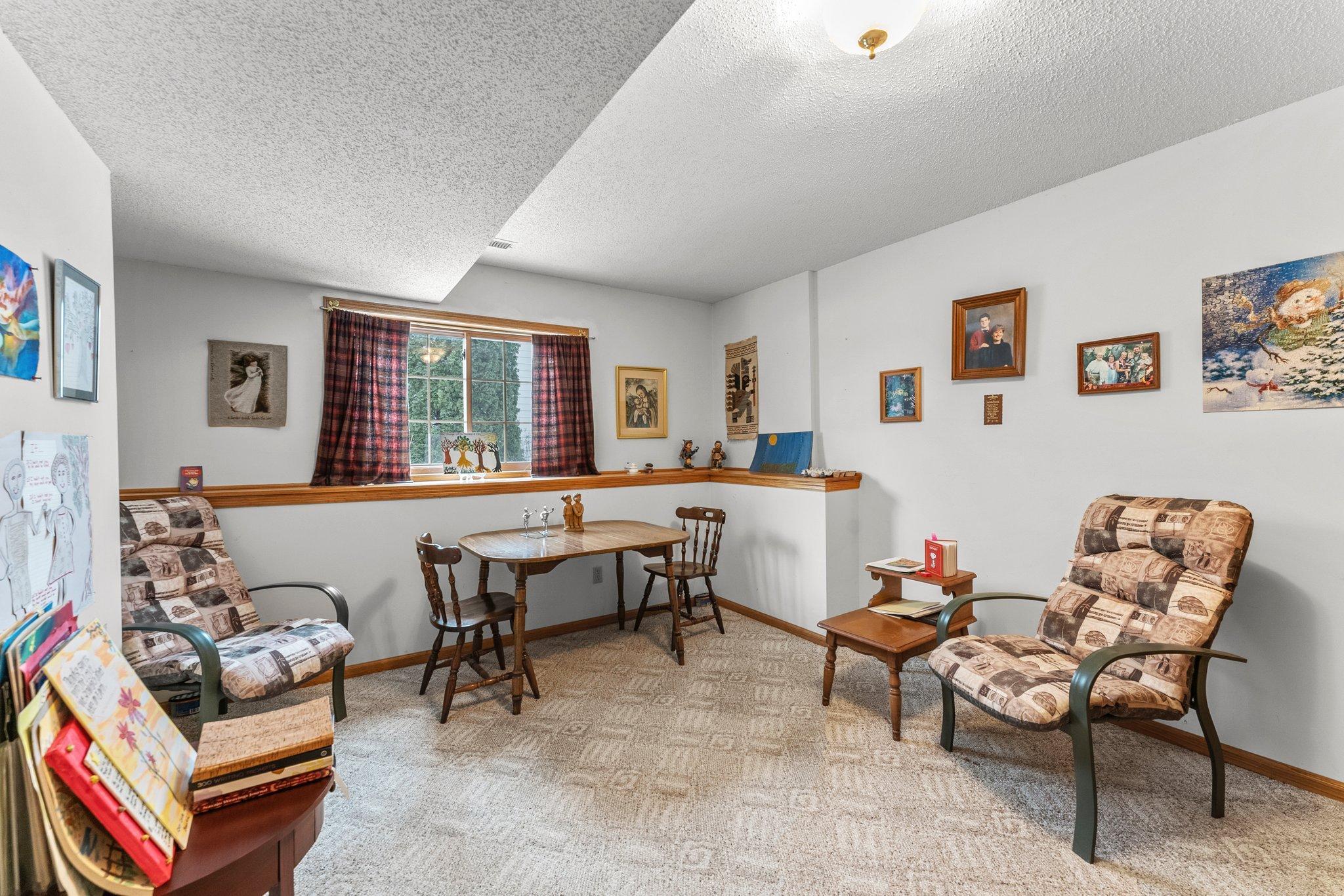 683 Crimson Leaf Trail