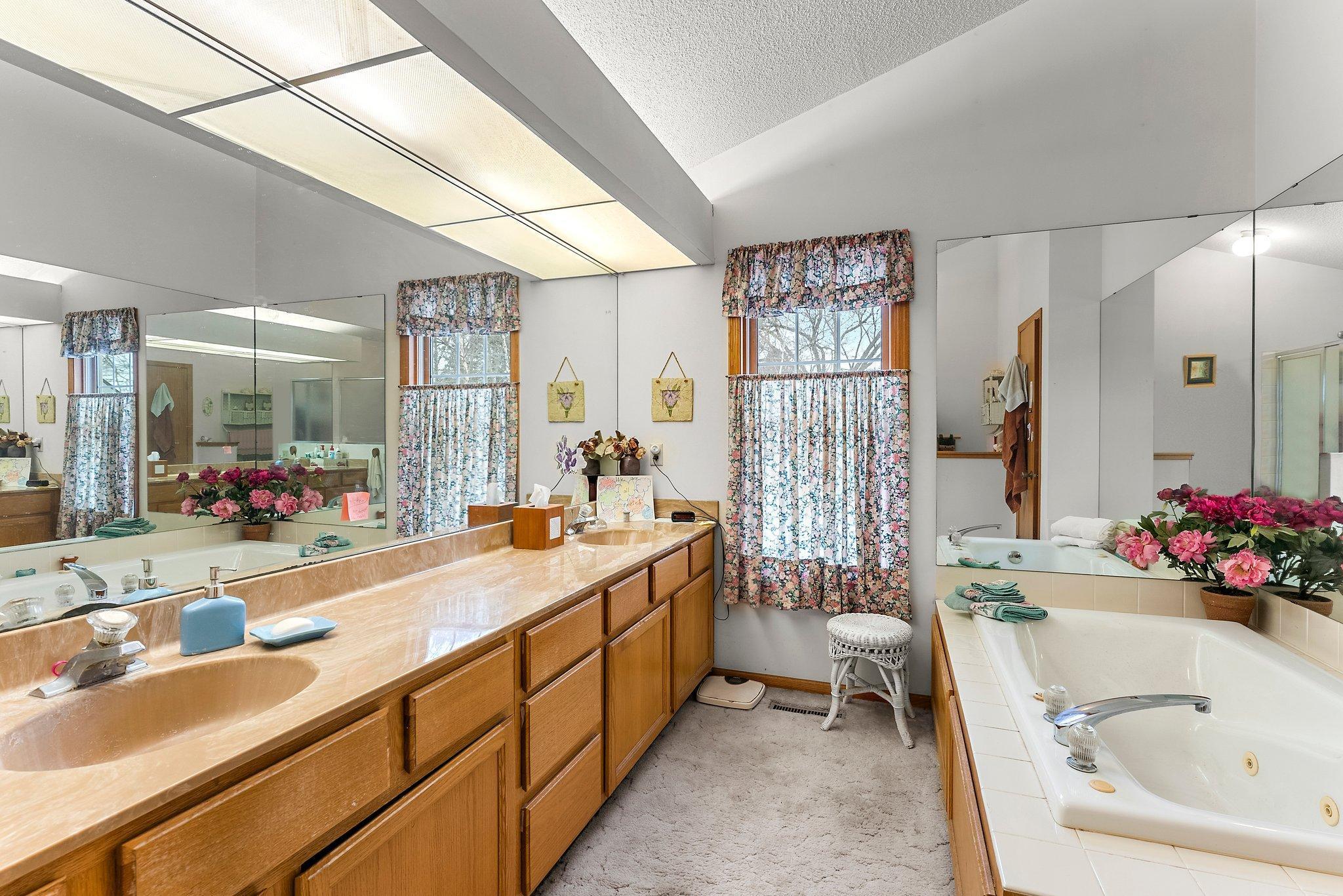 683 Crimson Leaf Trail