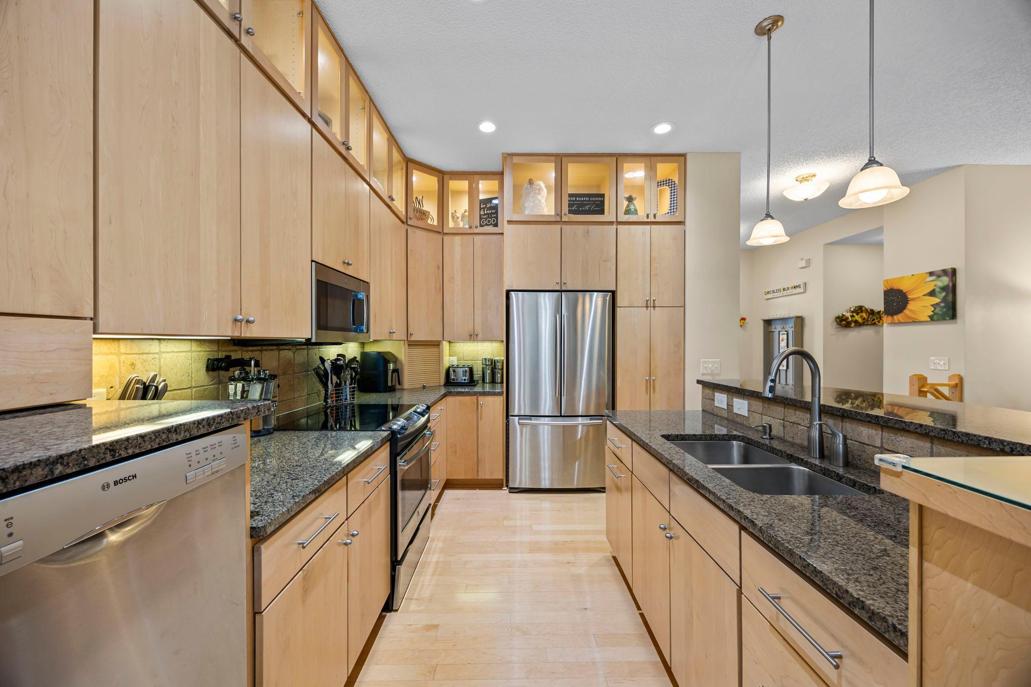 7330 Kestrel Trail