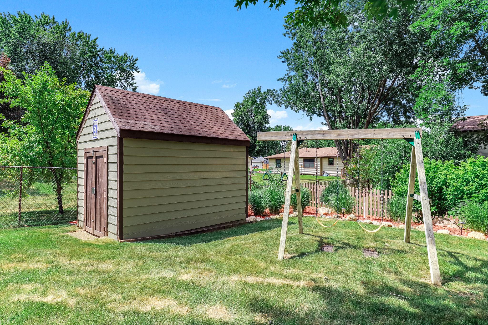 4261 Dunrovin Lane