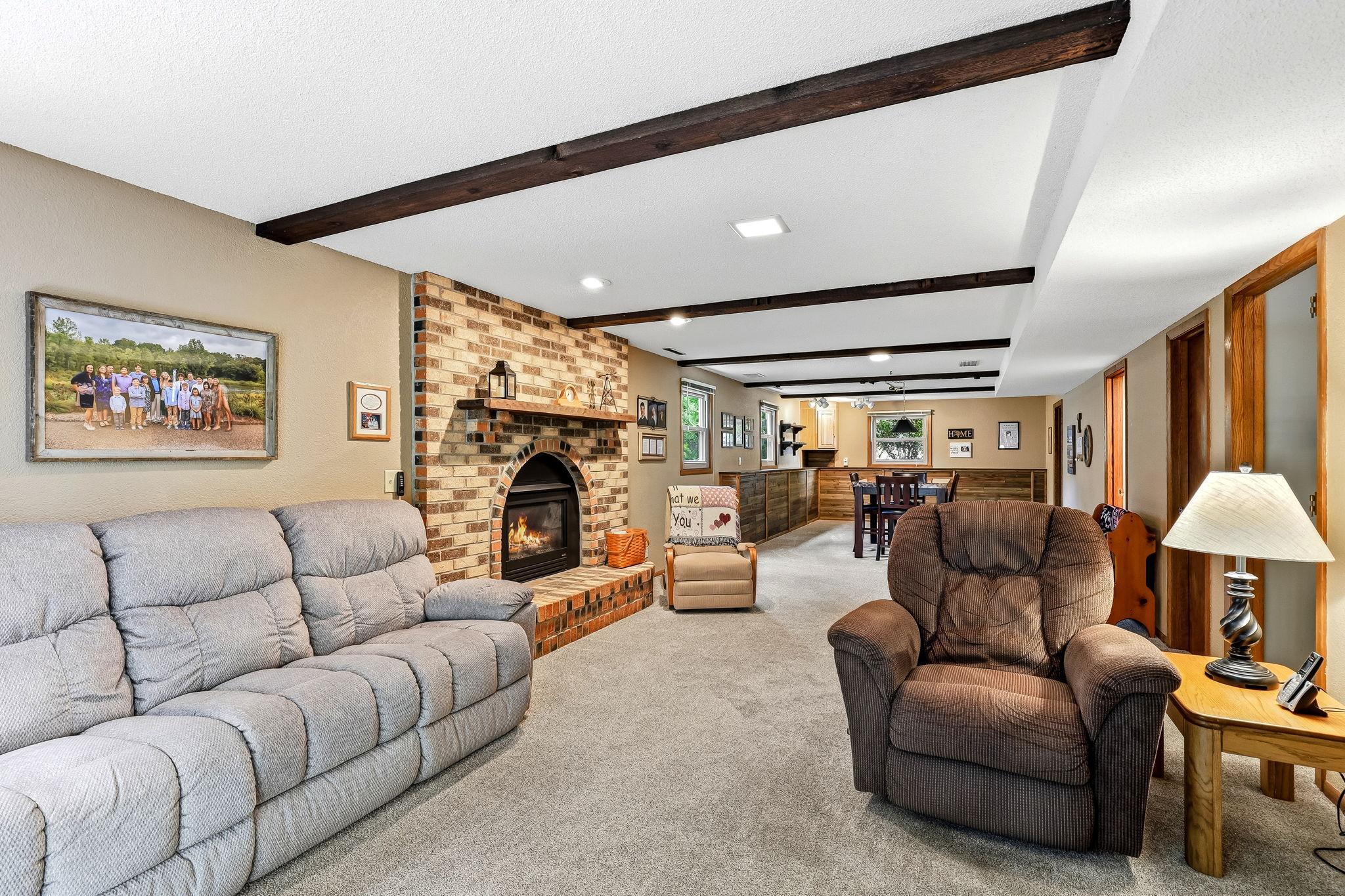 4261 Dunrovin Lane