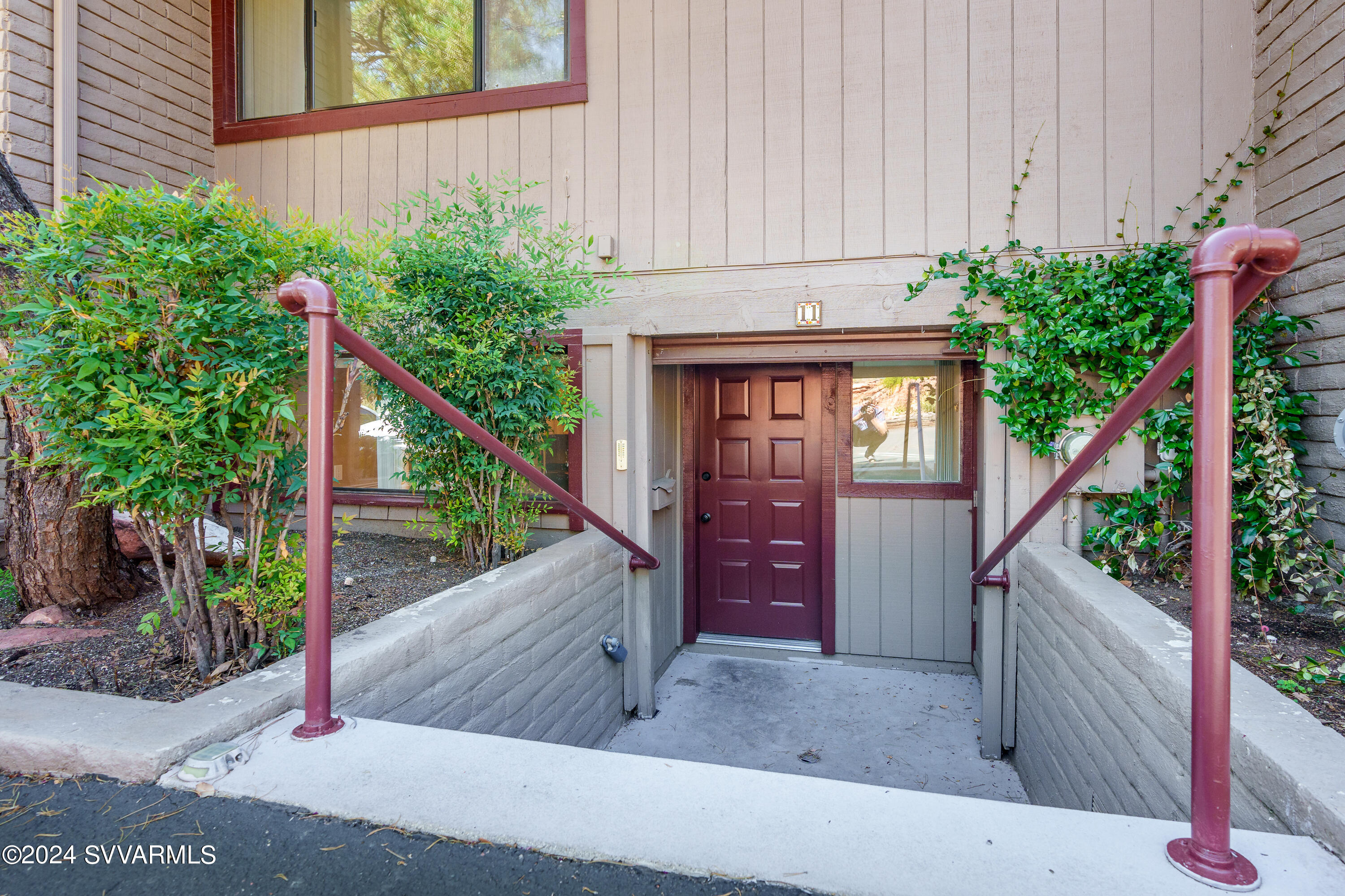 3340 W State Route 89a, 11