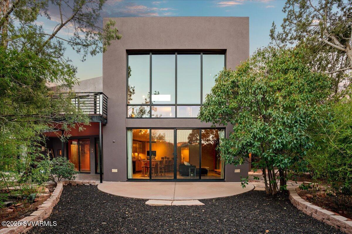 548 El Camino Rd