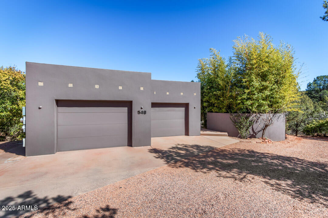 548 EL CAMINO Road
