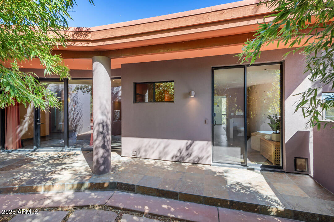 548 EL CAMINO Road