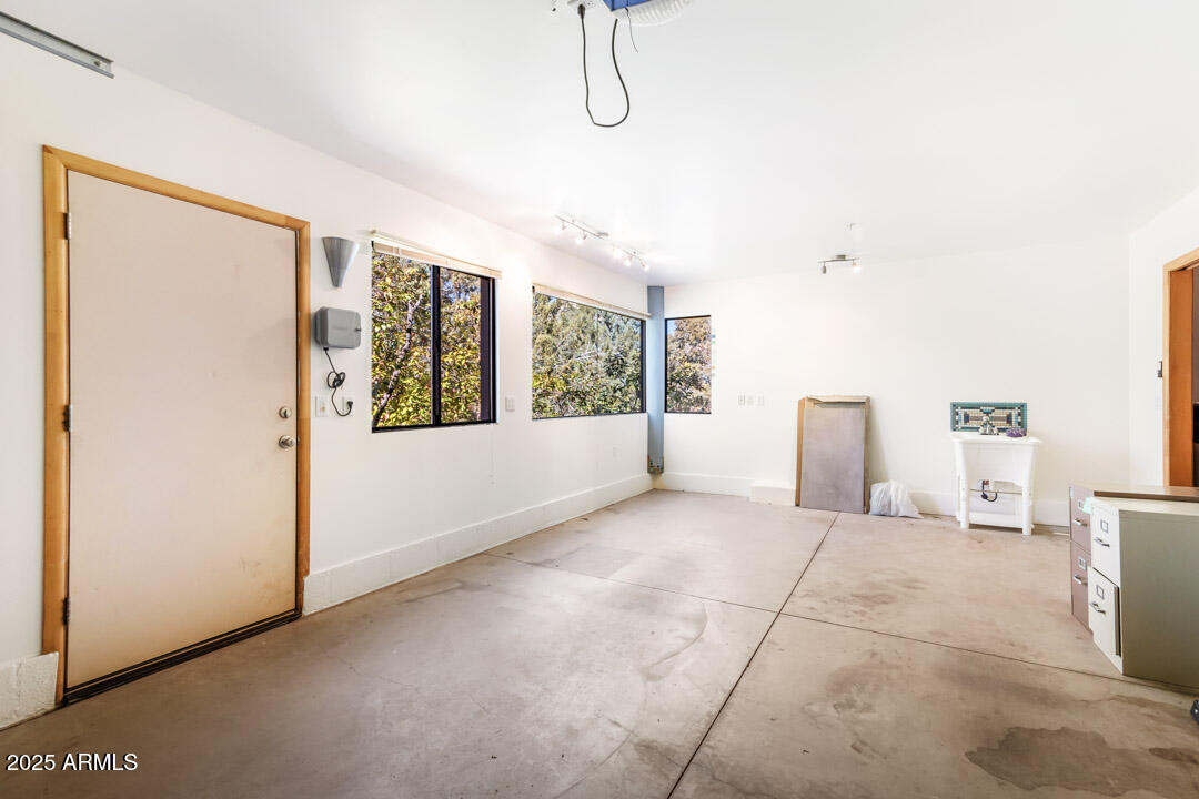 548 EL CAMINO Road