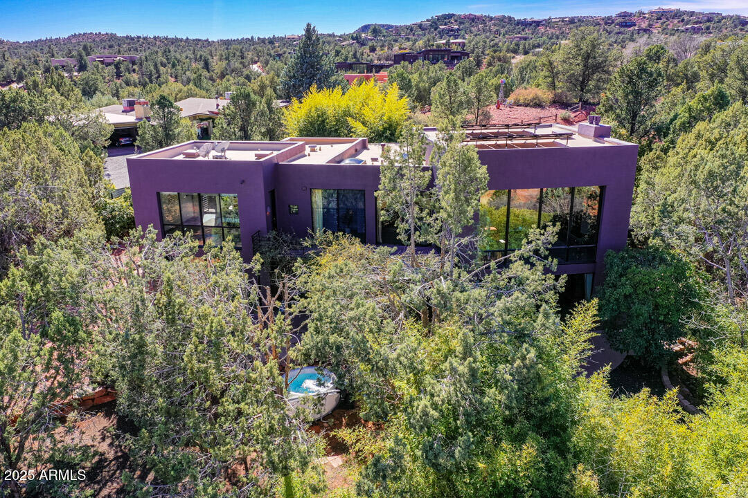 548 EL CAMINO Road