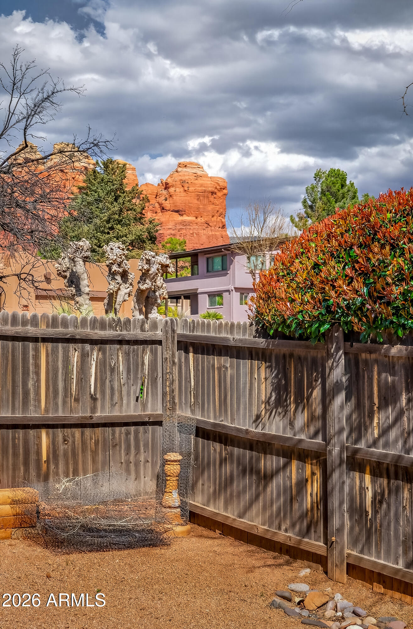 2215 LARIAT Road