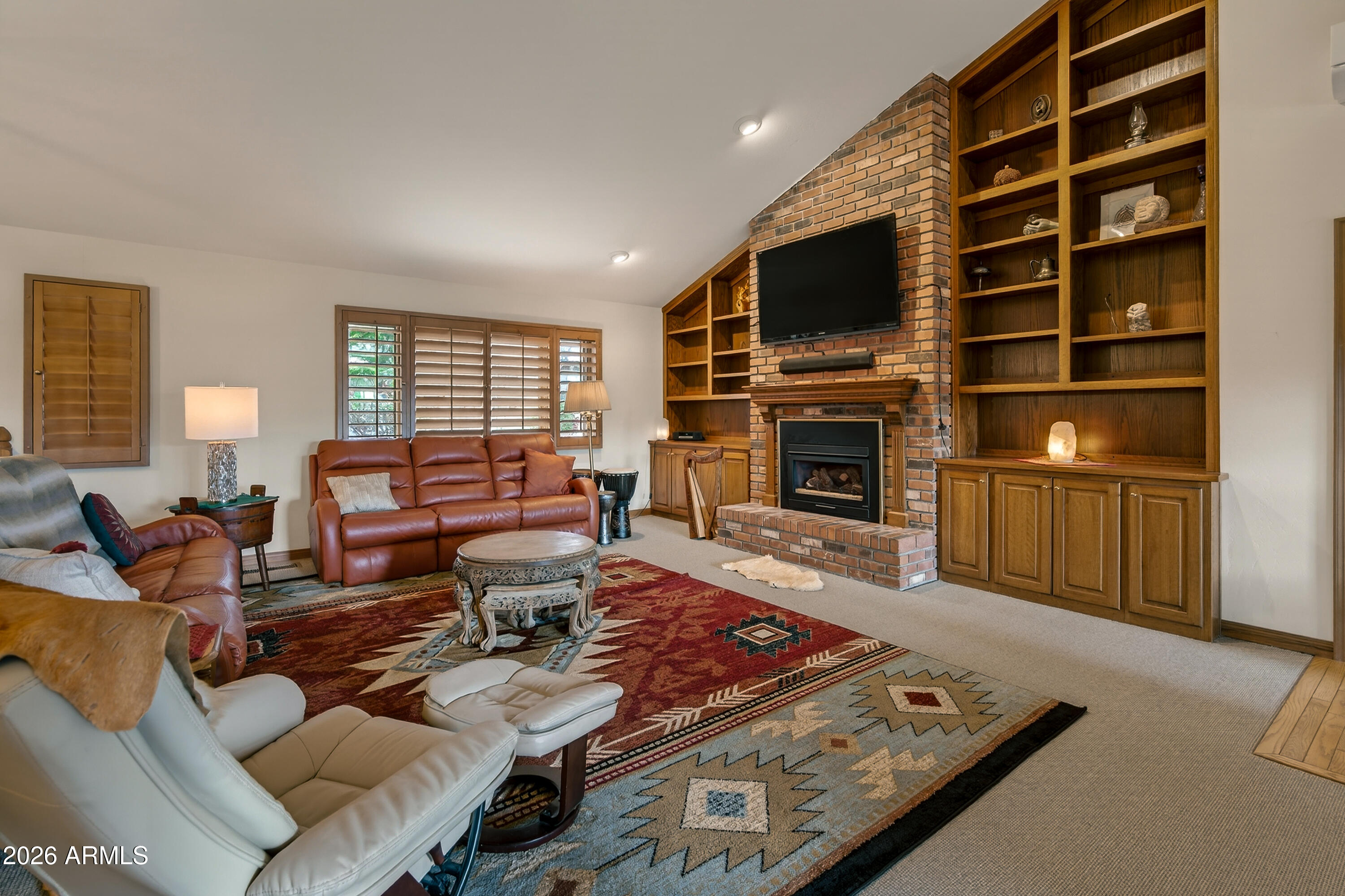 2215 LARIAT Road