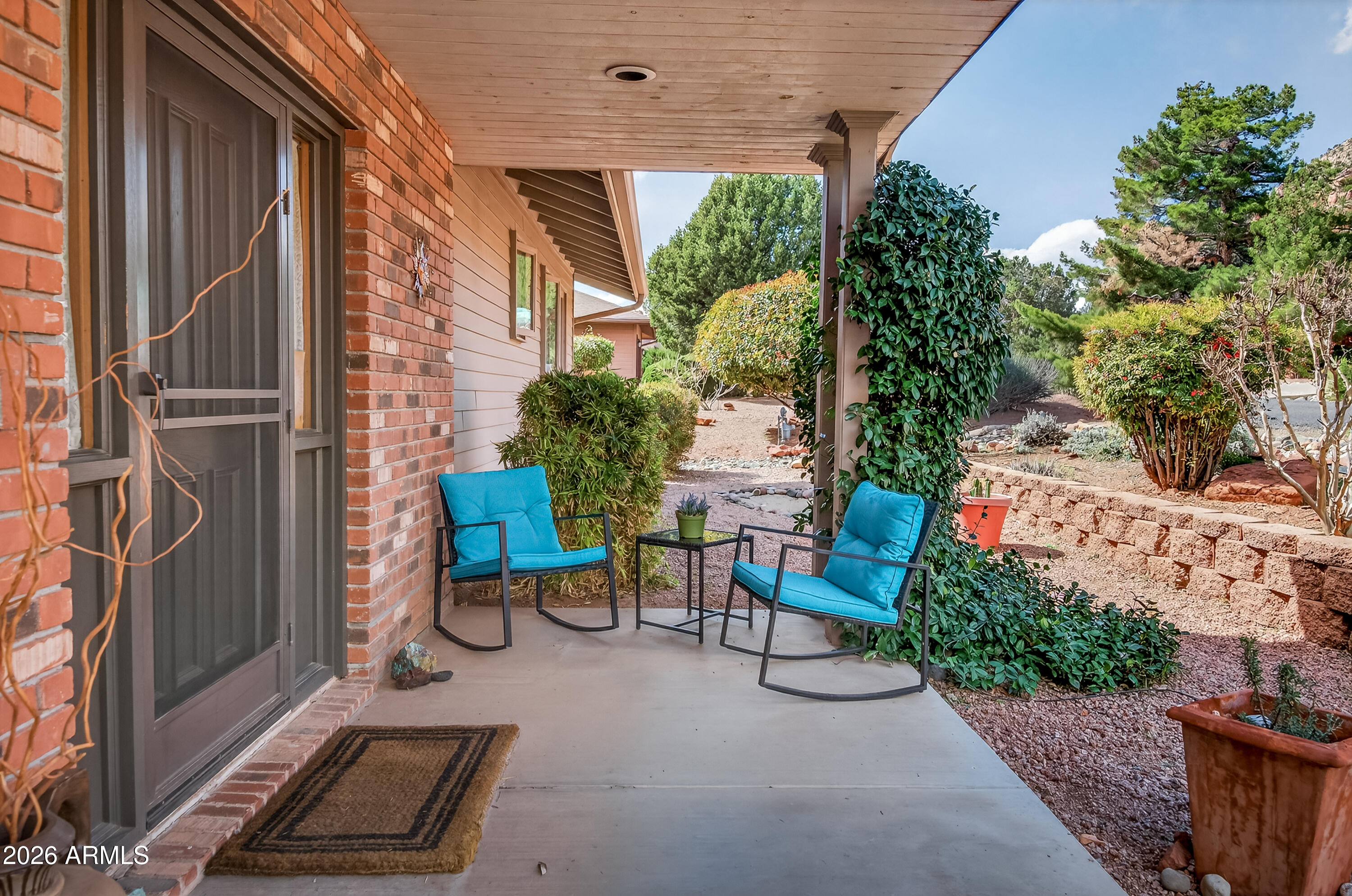 2215 LARIAT Road