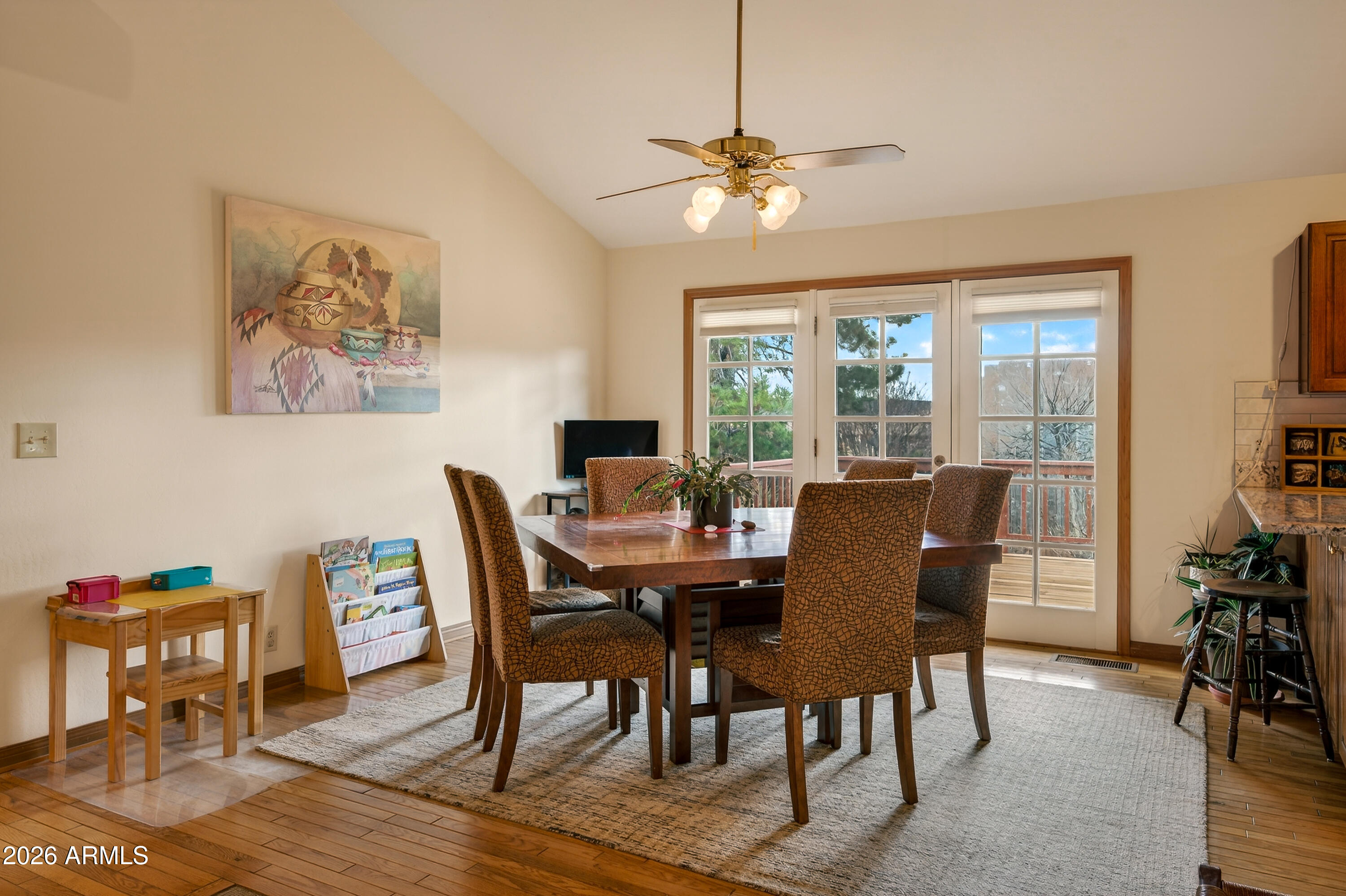 2215 LARIAT Road
