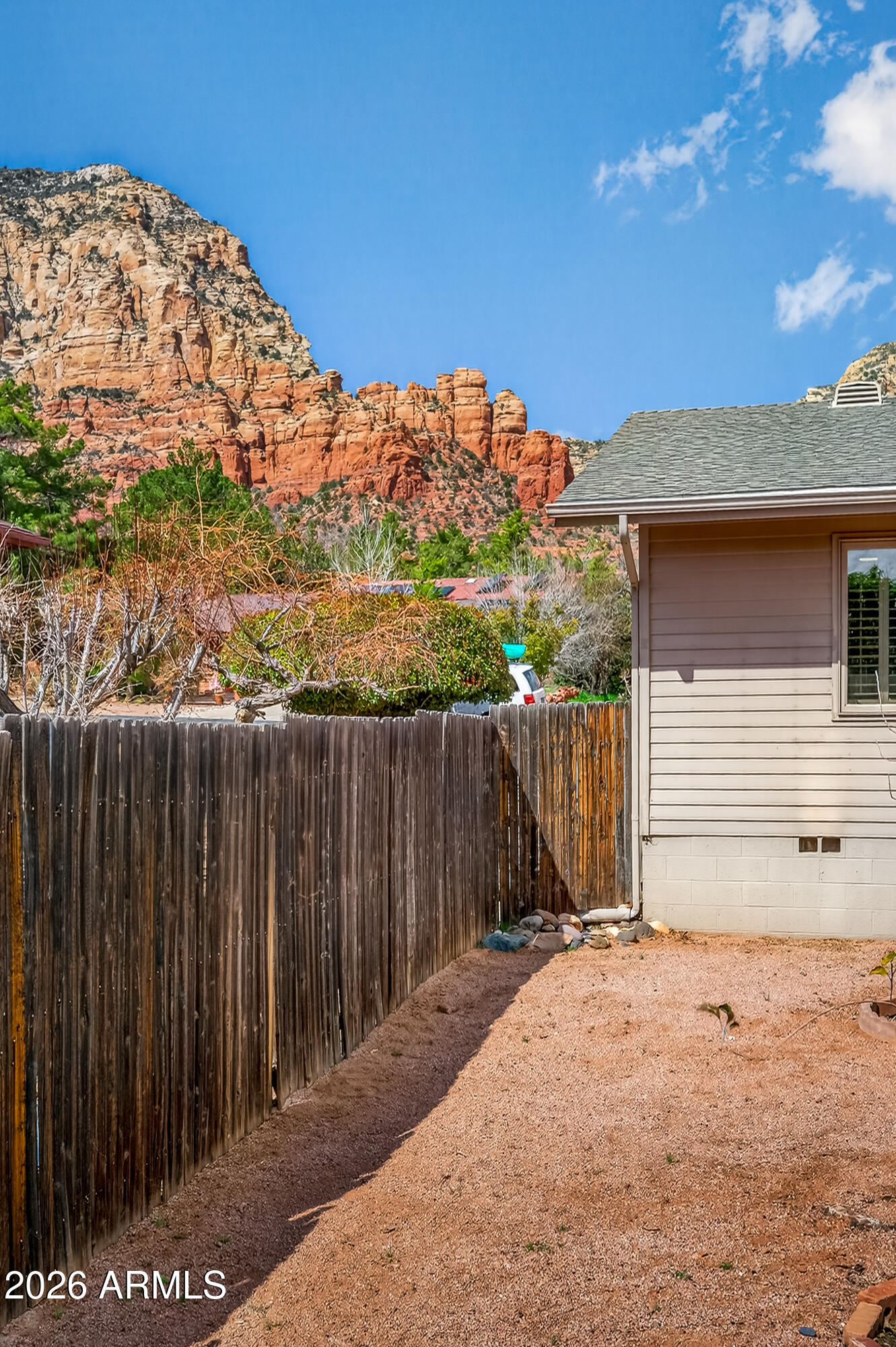 2215 LARIAT Road