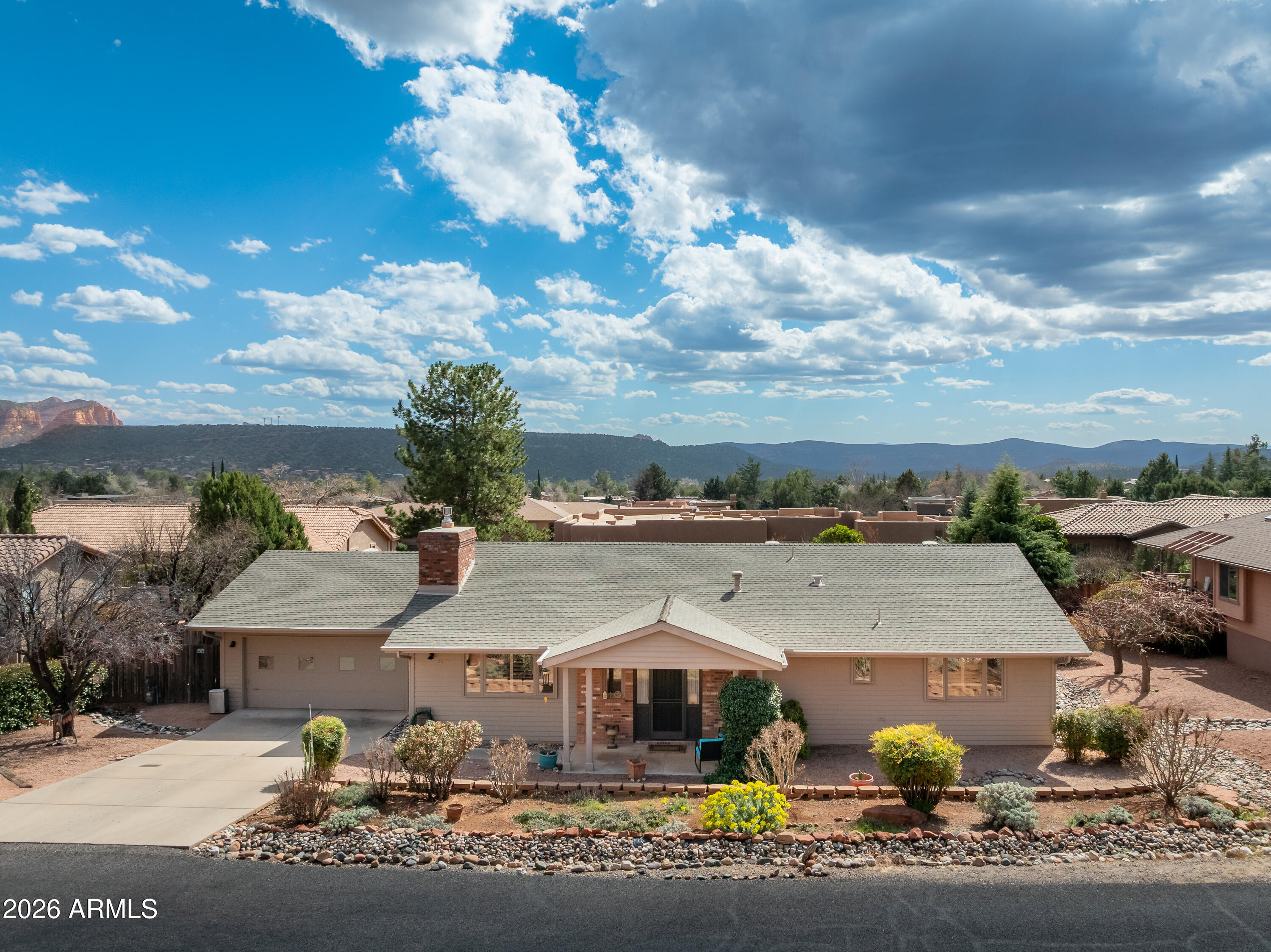 2215 LARIAT Road