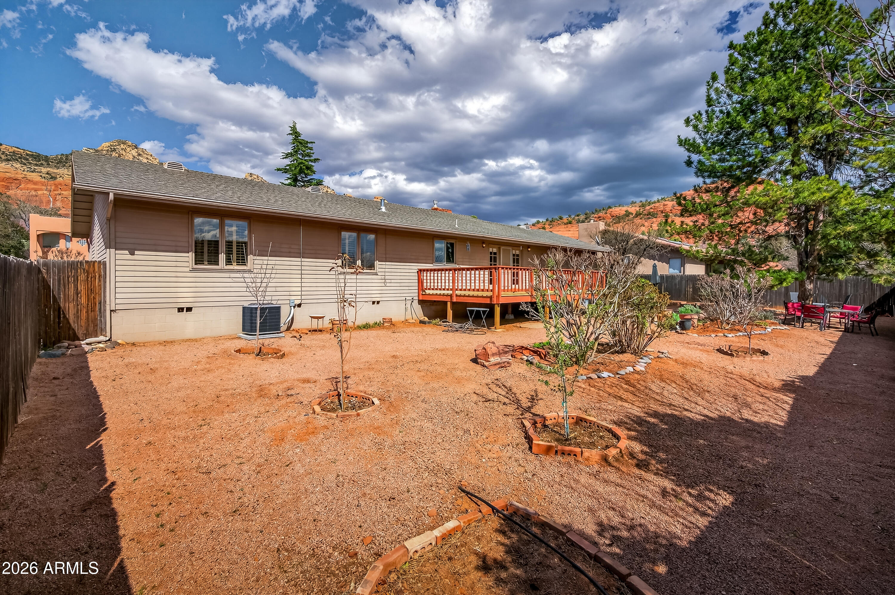 2215 LARIAT Road
