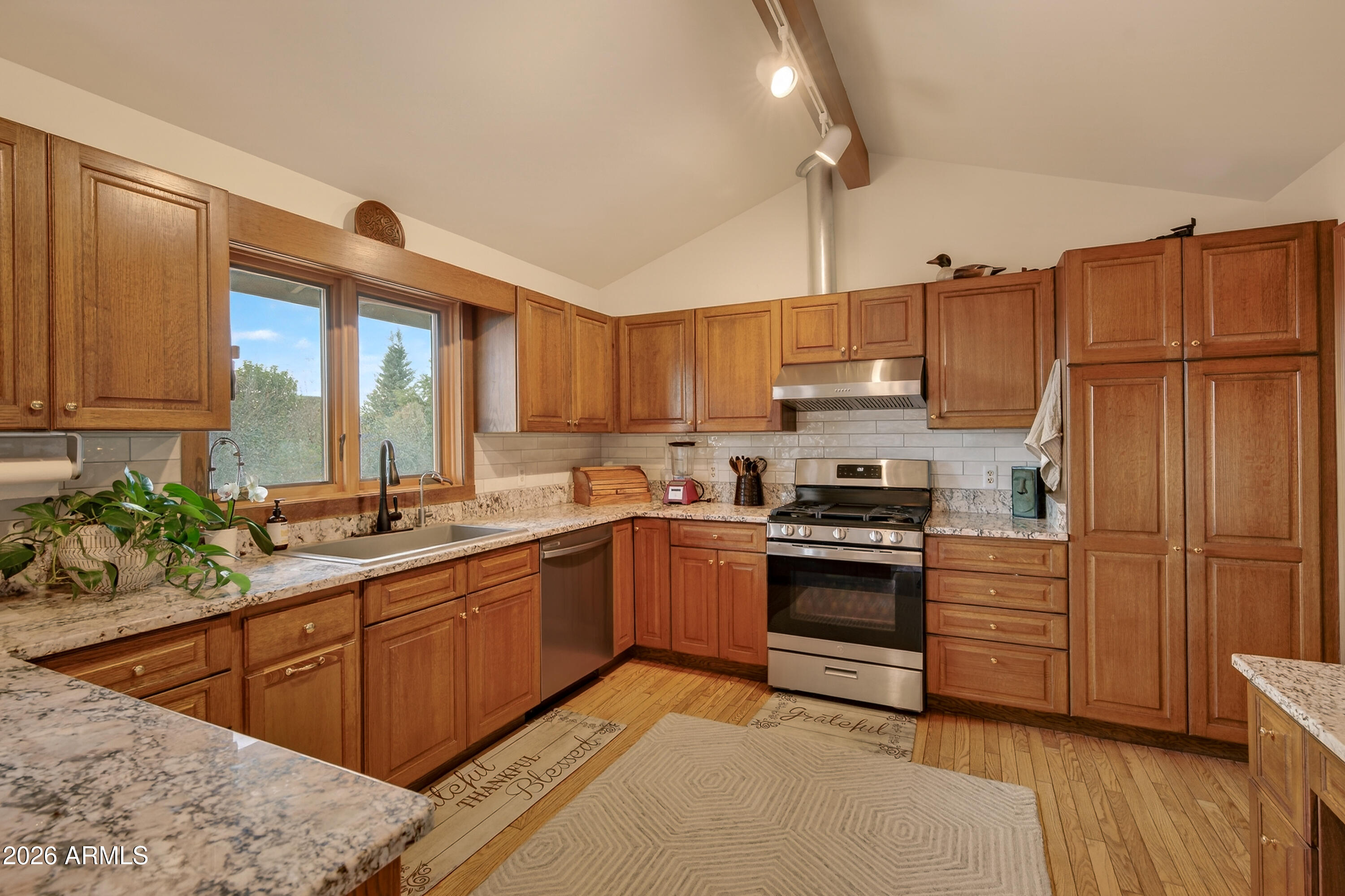 2215 LARIAT Road