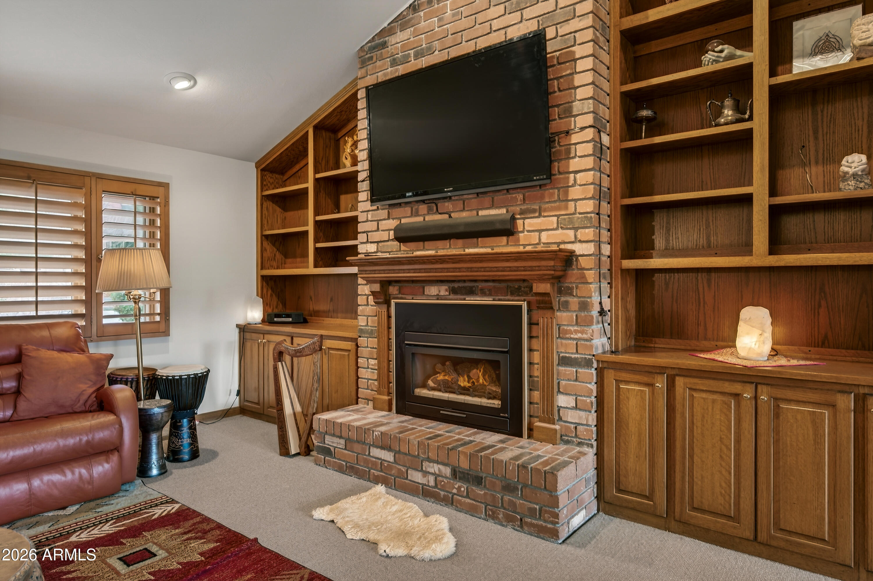 2215 LARIAT Road