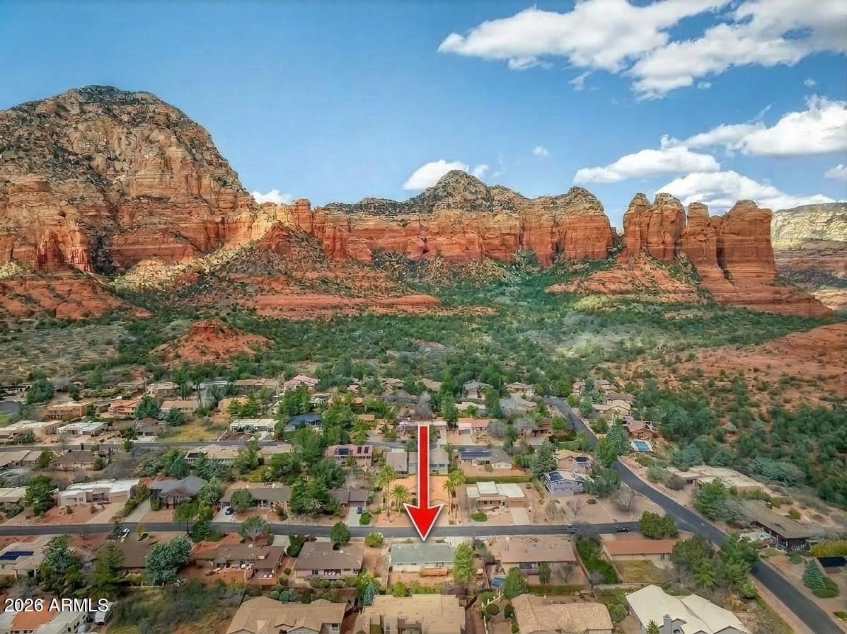 2215 LARIAT Road