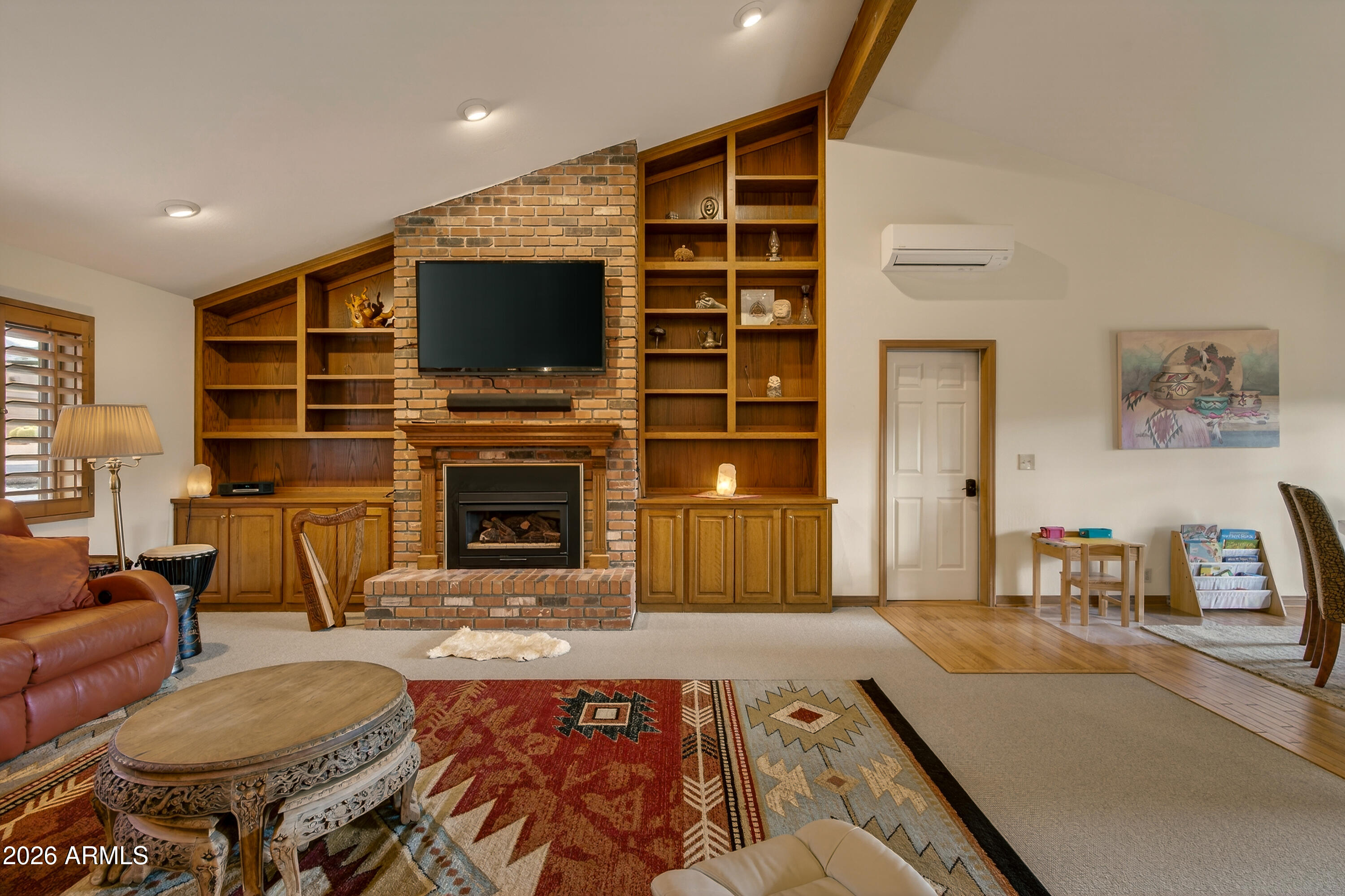 2215 LARIAT Road