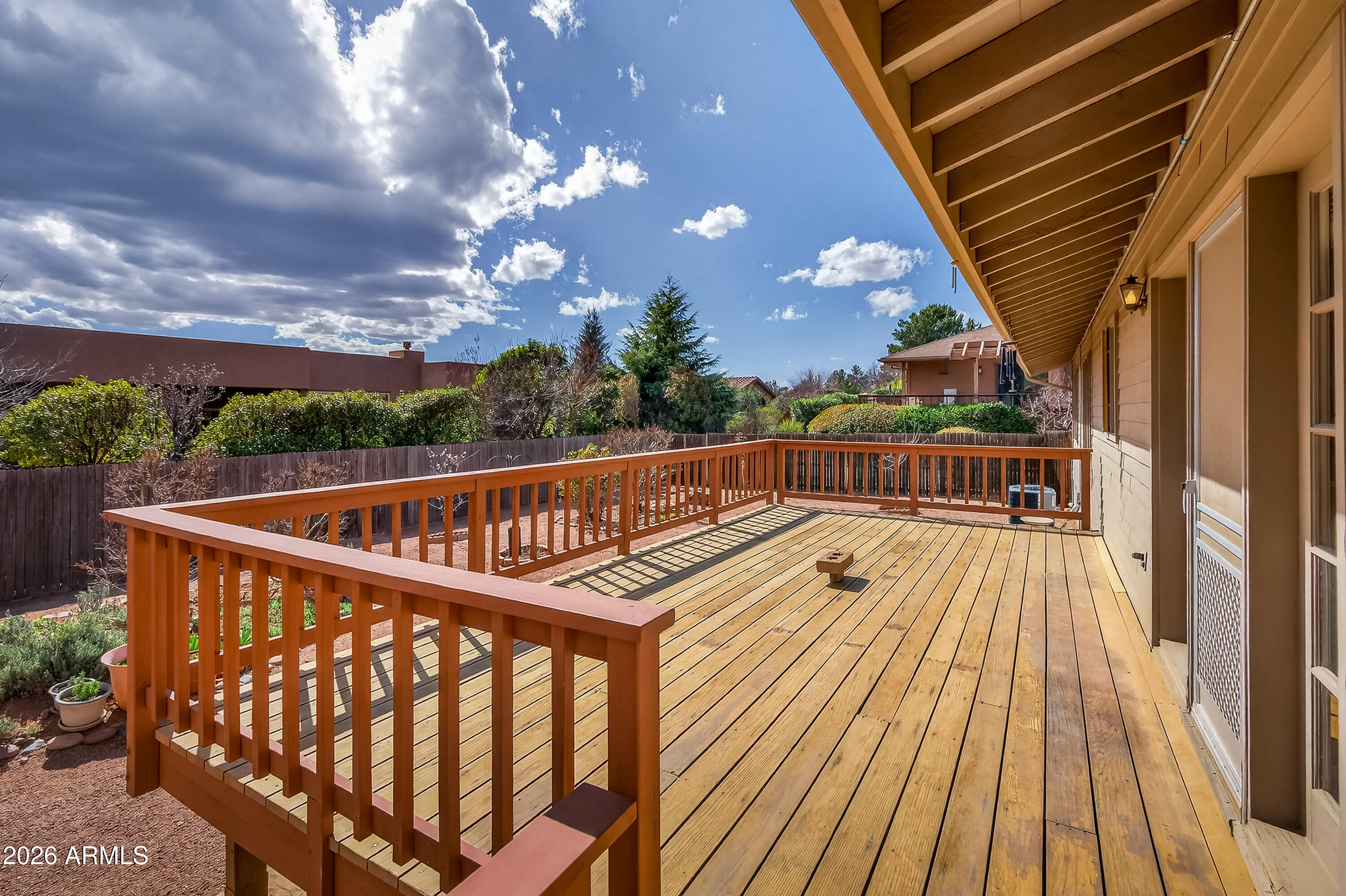 2215 LARIAT Road