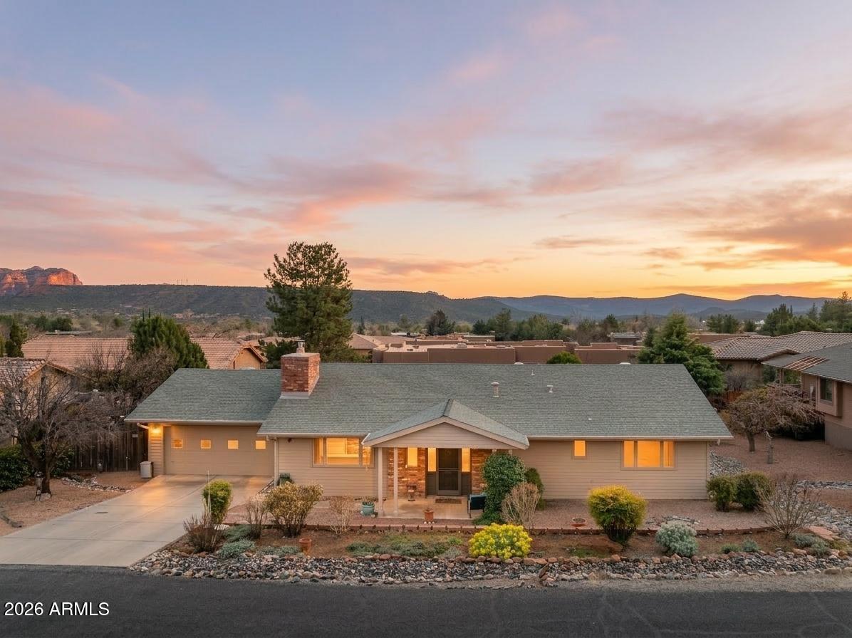 2215 LARIAT Road