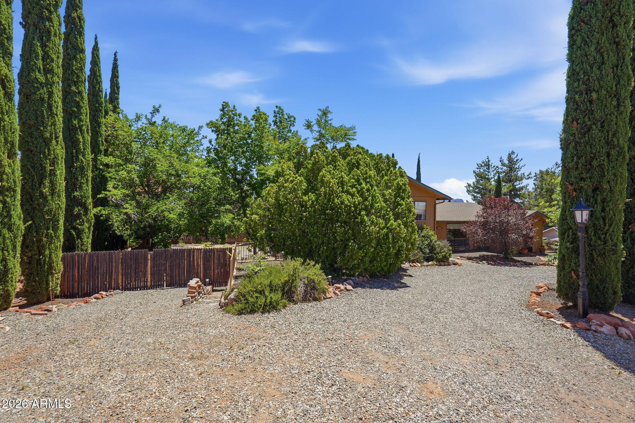 730 SUNSHINE Lane