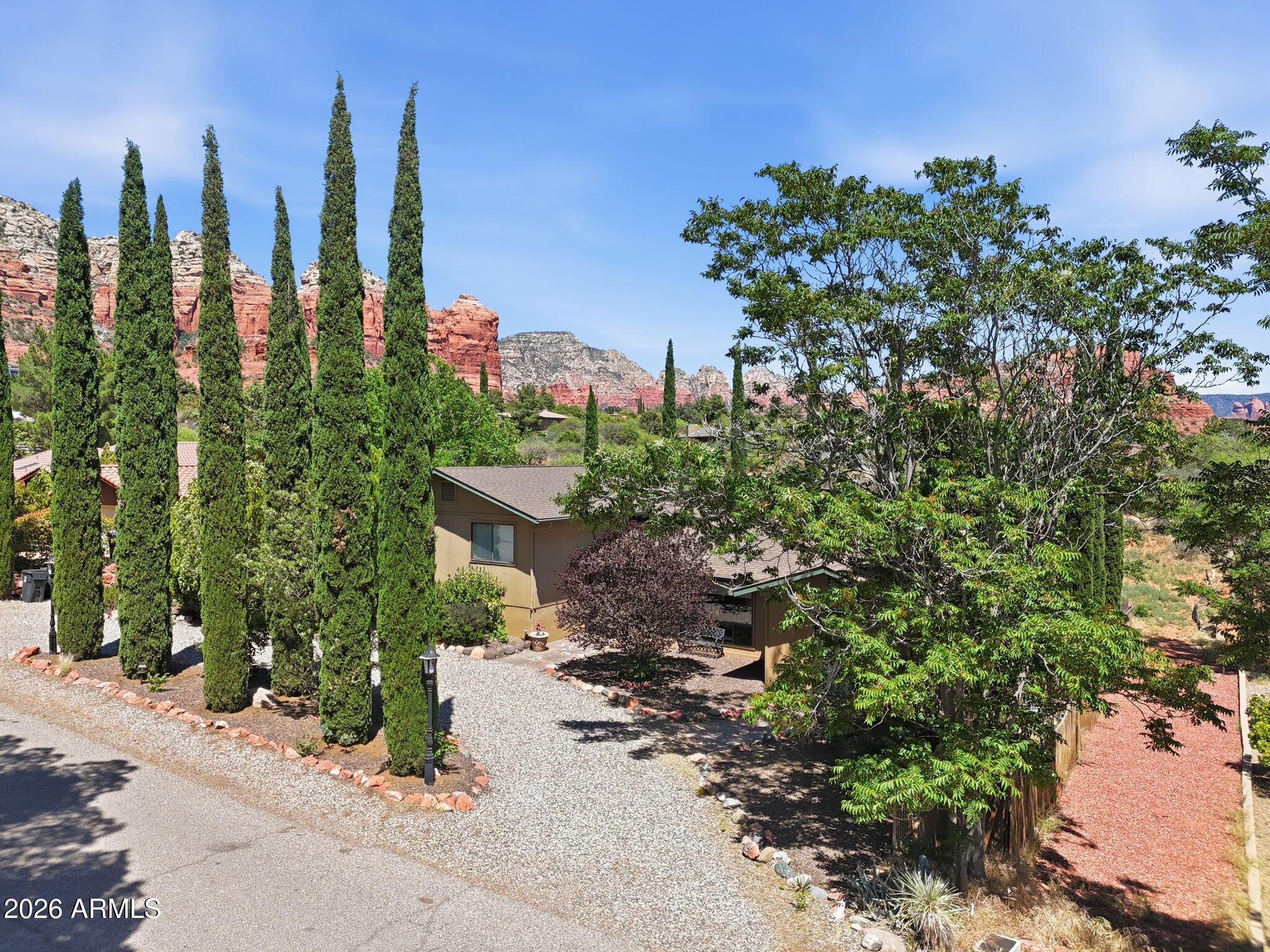 730 SUNSHINE Lane