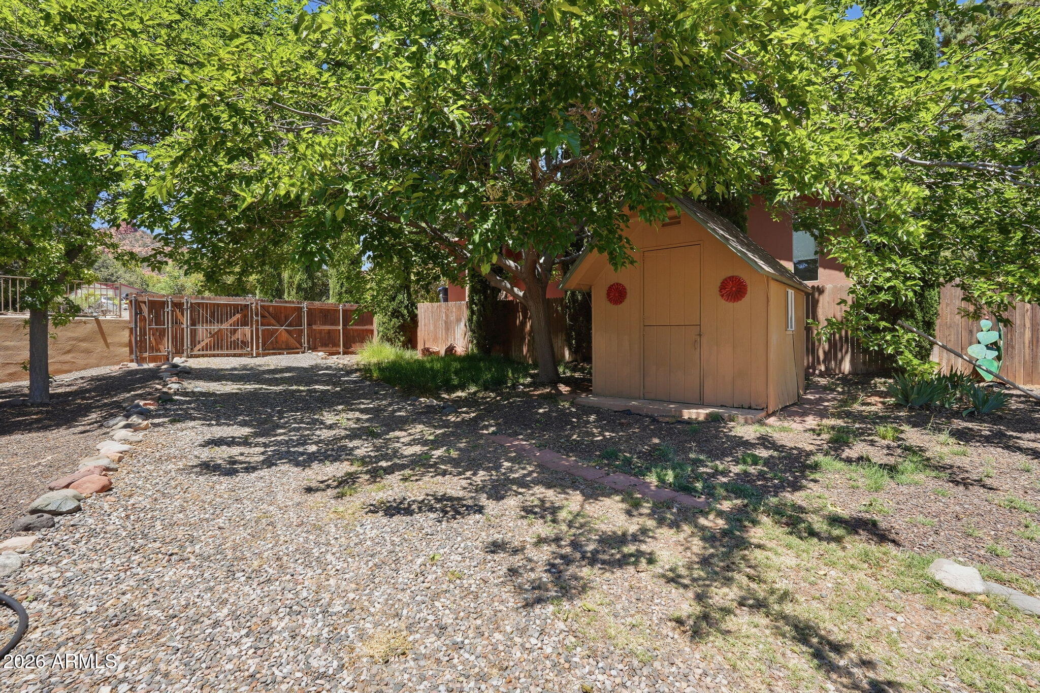 730 SUNSHINE Lane