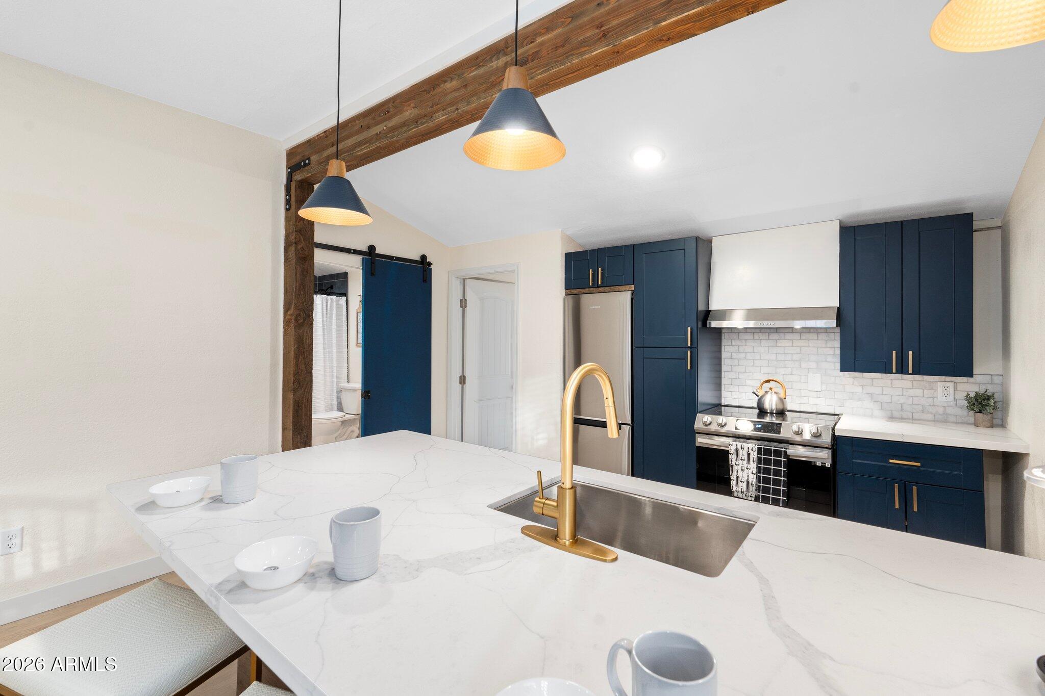 703 N 4TH Street