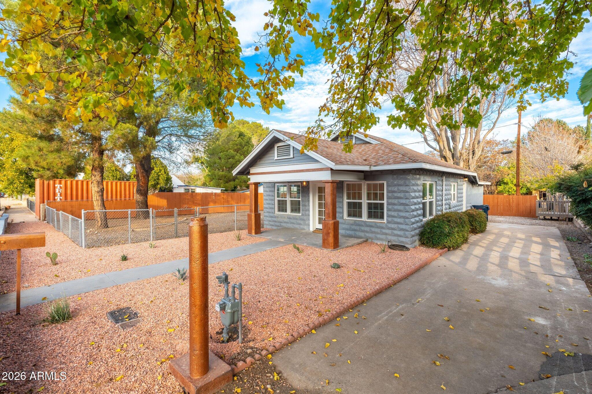 703 N 4TH Street