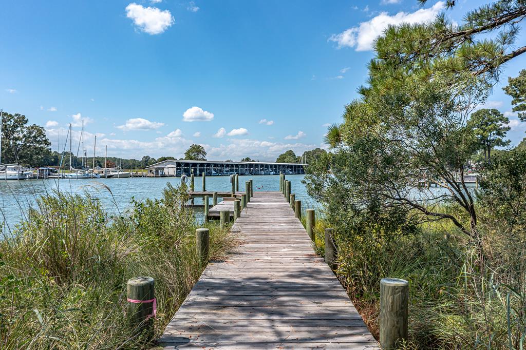 81-82 Skipjack Drive