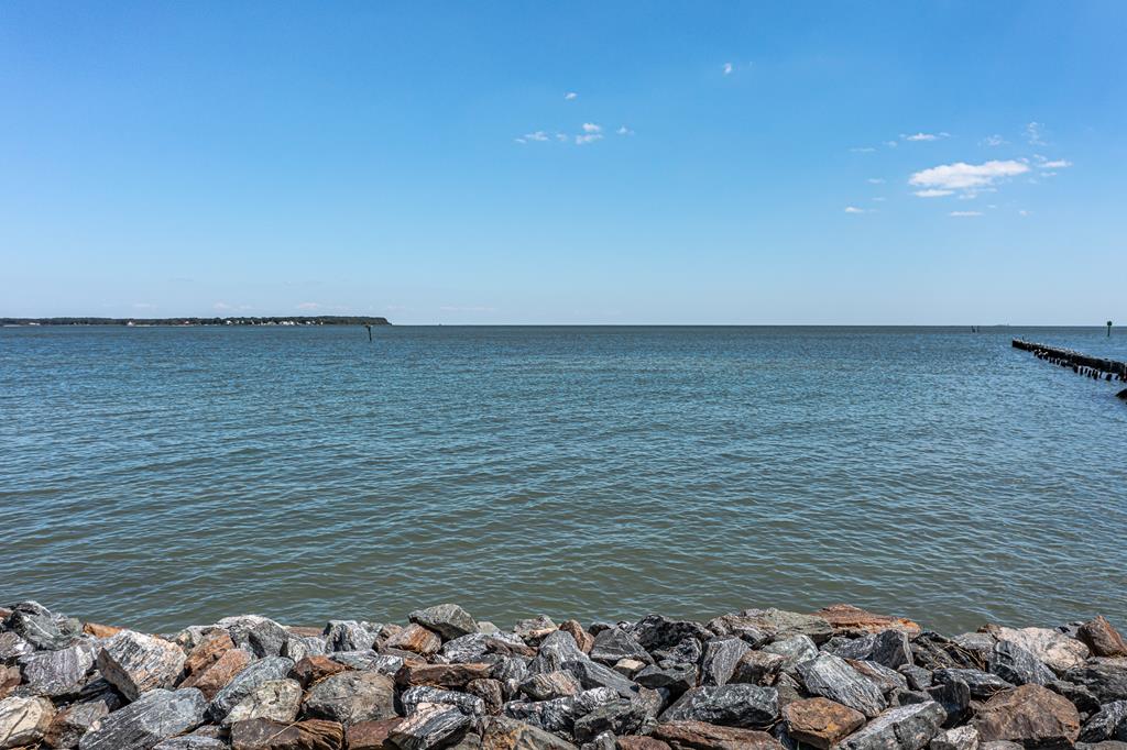 81-82 Skipjack Drive