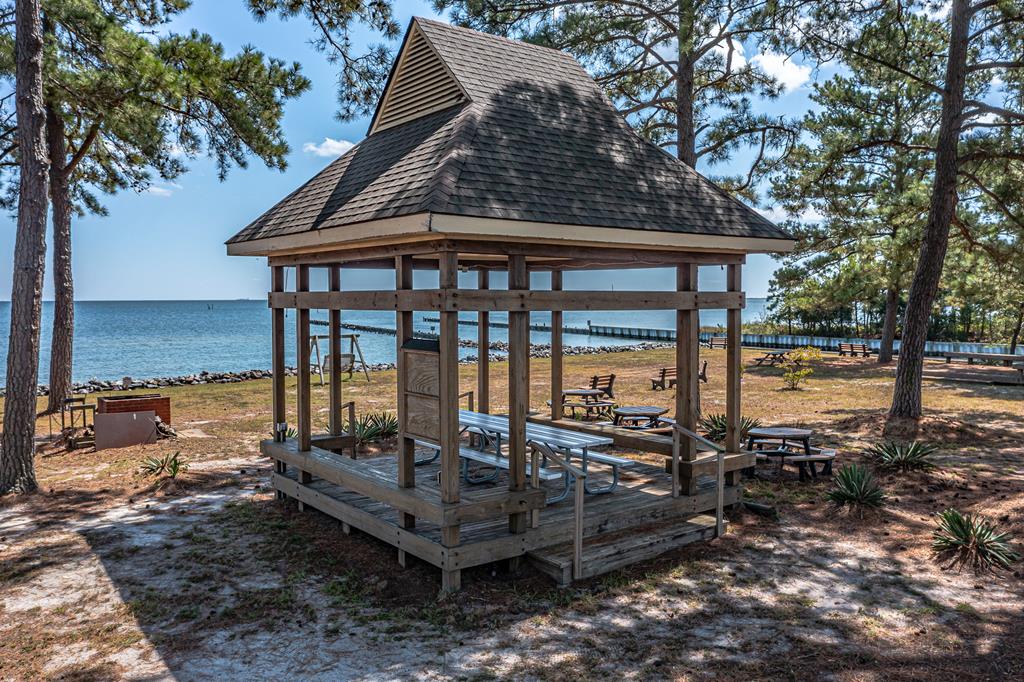 81-82 Skipjack Drive