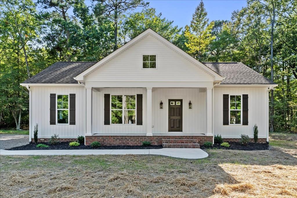 302 Twin Harbor Road