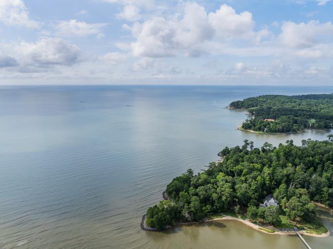 302 Twin Harbor Road
