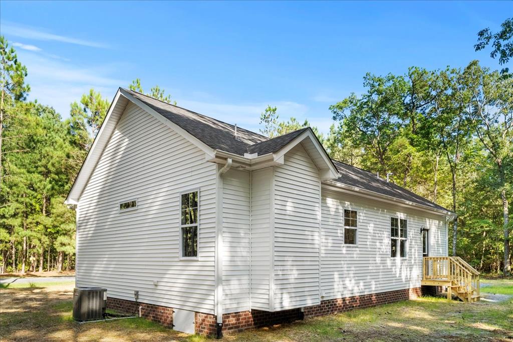 302 Twin Harbor Road
