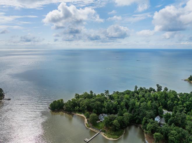 302 Twin Harbor Road