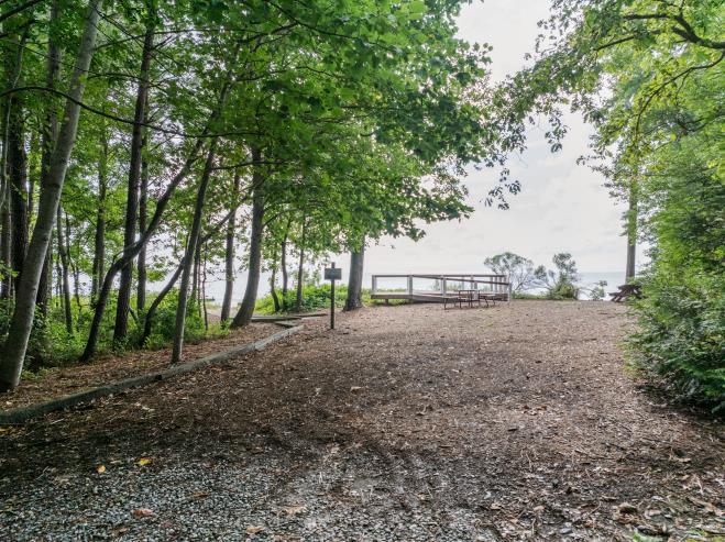 302 Twin Harbor Road