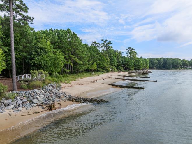 302 Twin Harbor Road