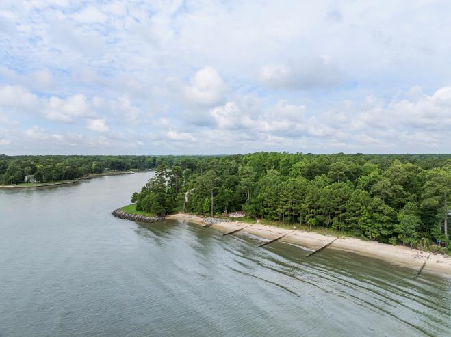 302 Twin Harbor Road