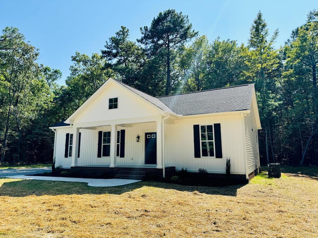 302 Twin Harbor Road