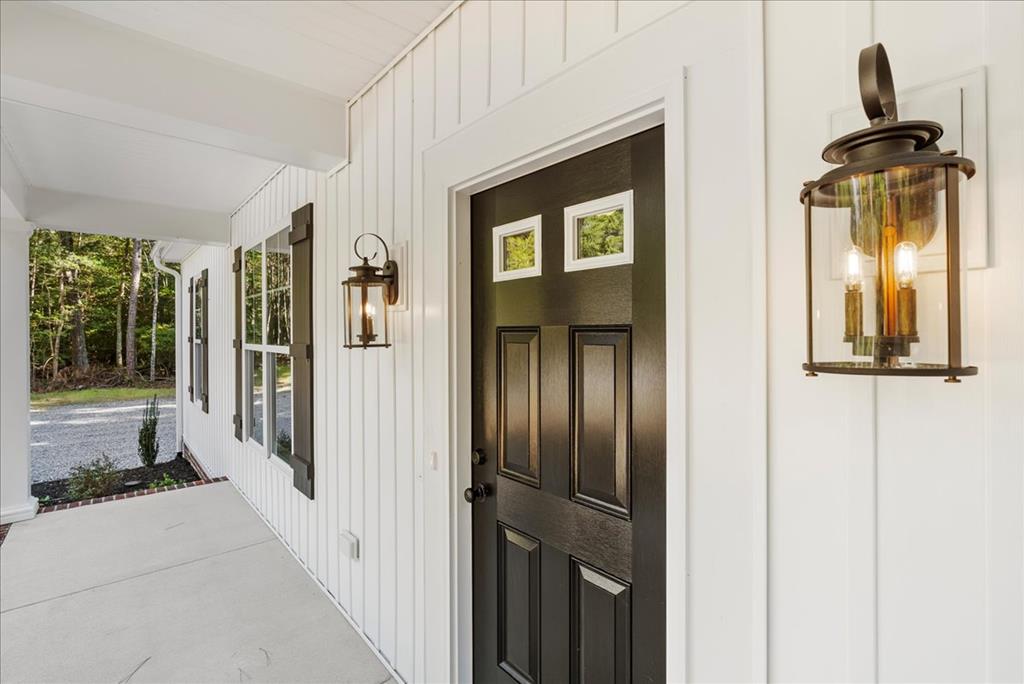 302 Twin Harbor Road