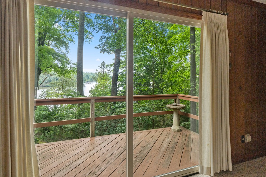 1720 Laurel Point Road