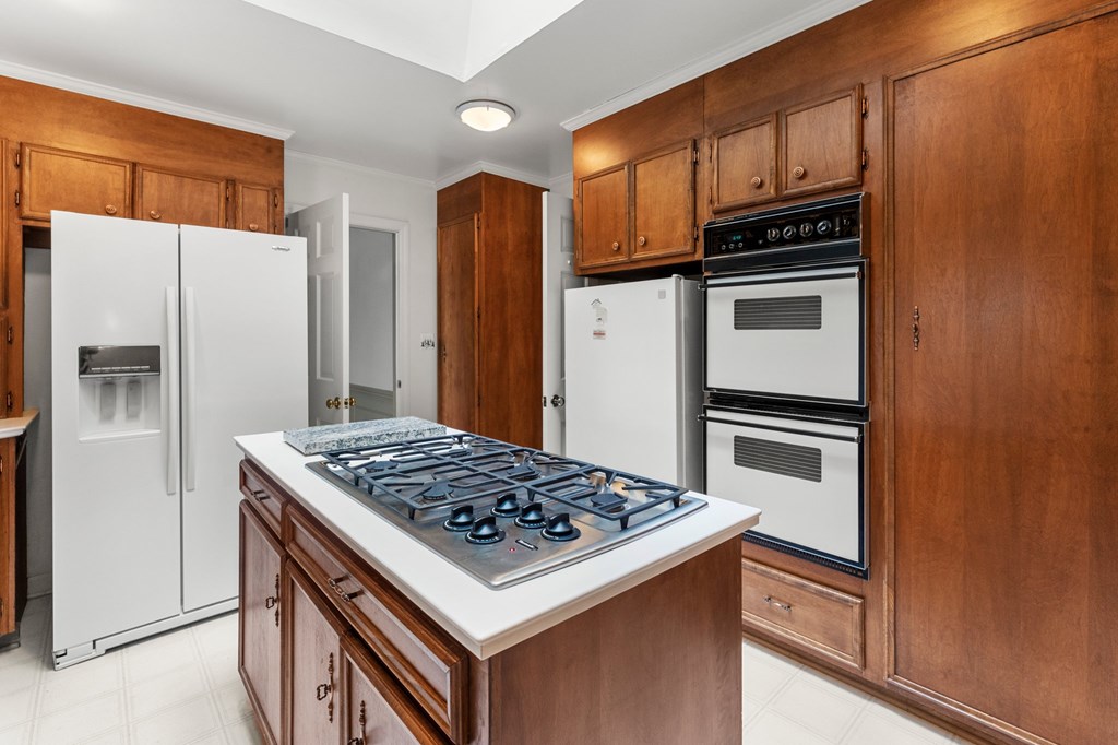 1720 Laurel Point Road