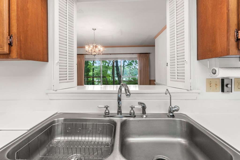 1720 Laurel Point Road