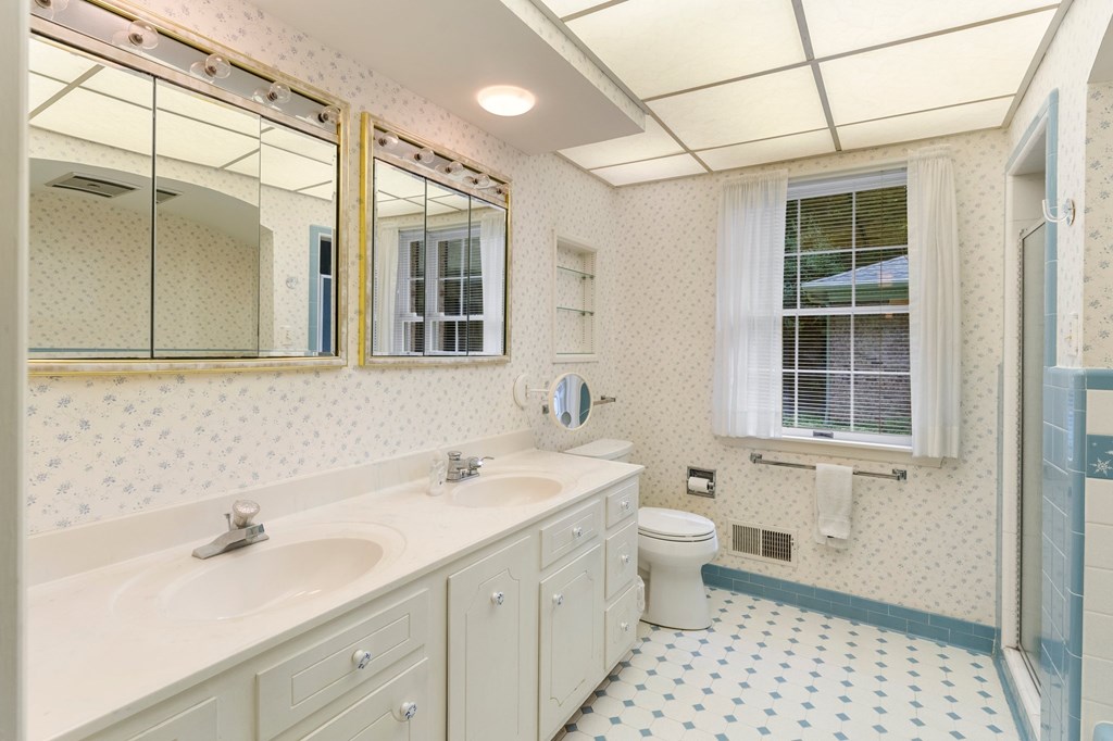 1720 Laurel Point Road