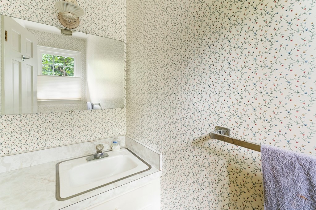 1720 Laurel Point Road